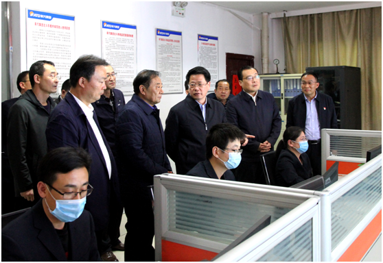 安徽省副省長(zhǎng)、市委書(shū)記楊光榮來(lái)到集團(tuán)公司調(diào)研安全生產(chǎn)工作
